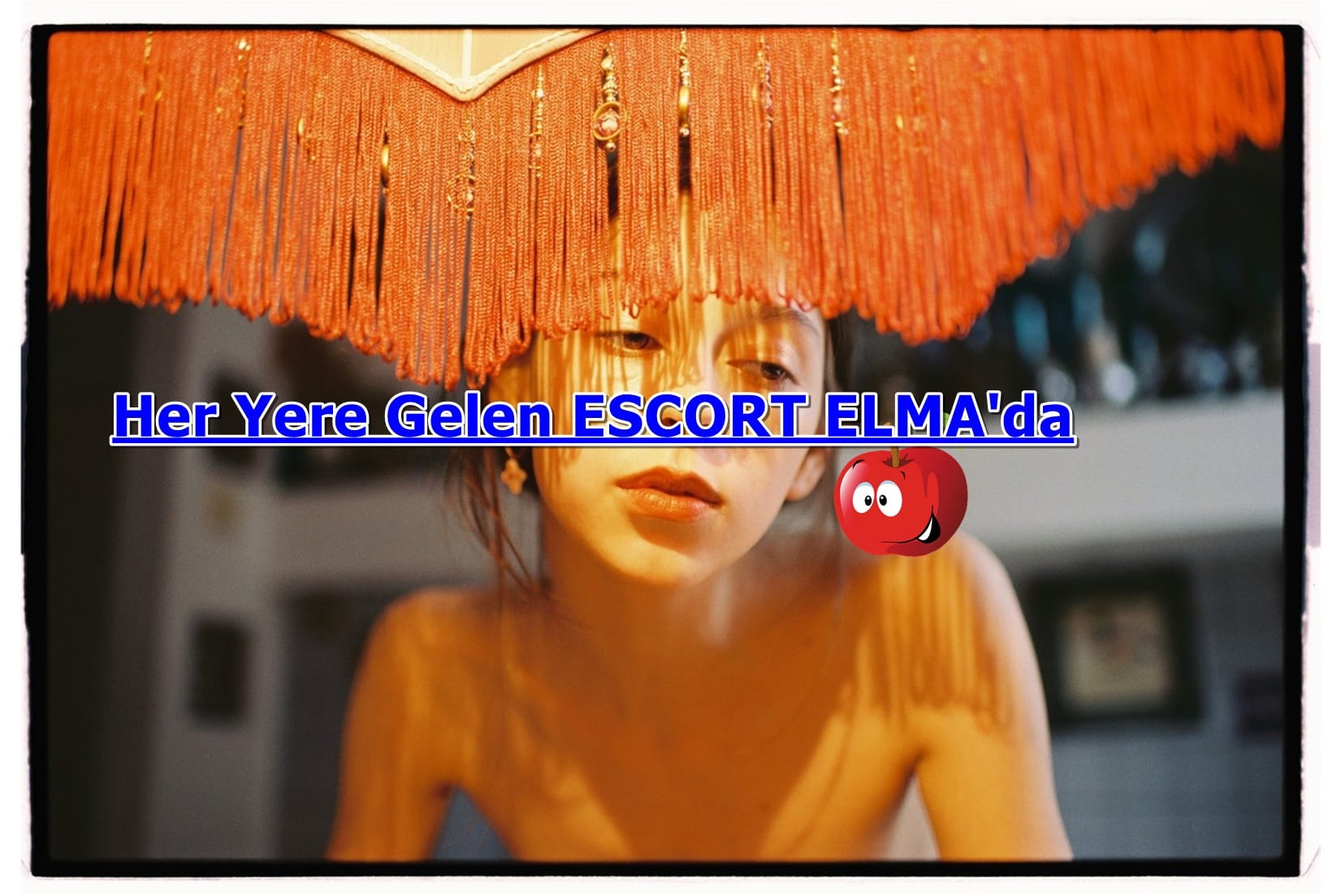 Dudaklarına Çilekli Ruj Süren Sarışın ve Abisi Olmayan Escort